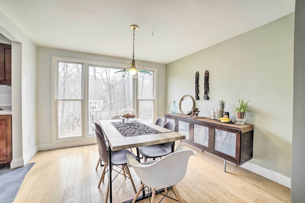 Charming Vacation Rental: 15 Mi to Pittsburgh - Property Image 7