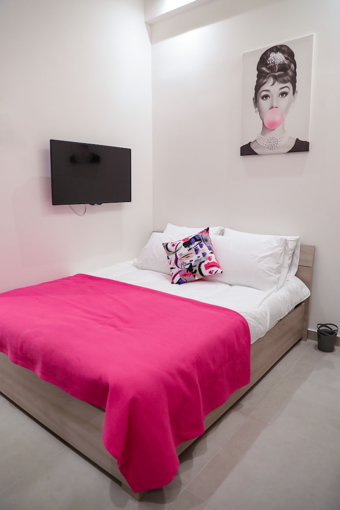 Fuchsia view 4