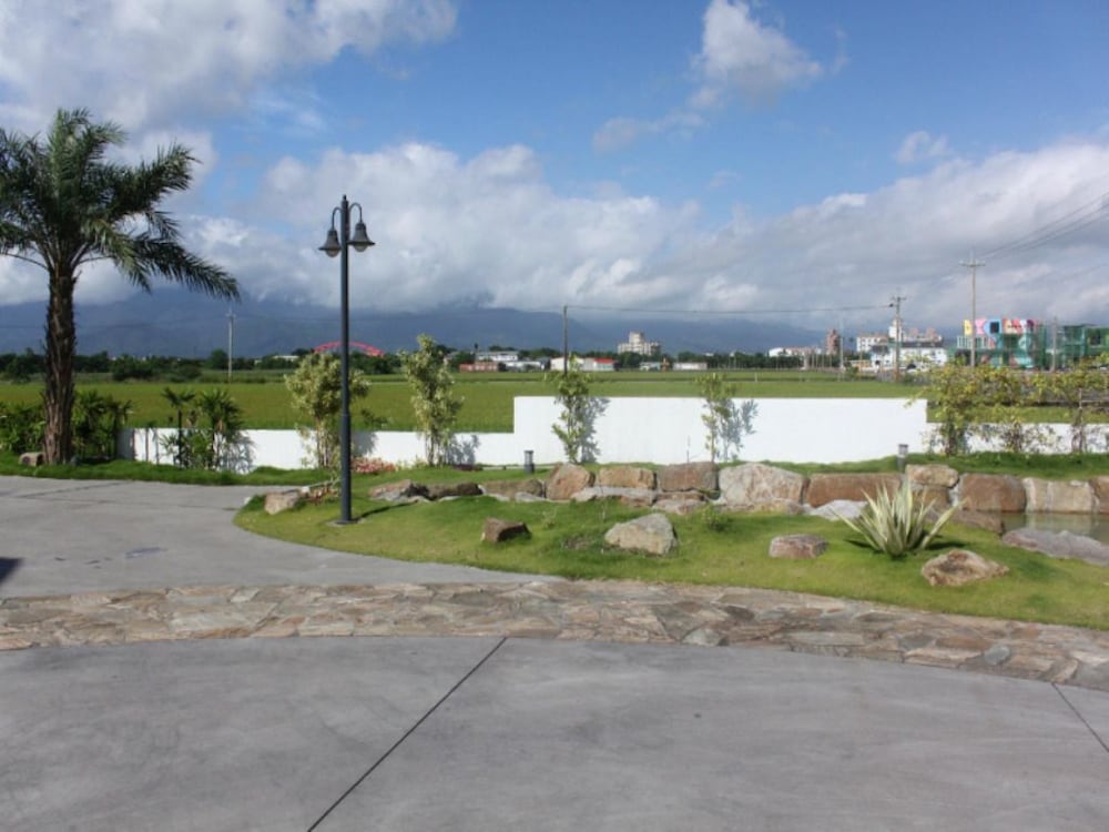 Sunlax B&B