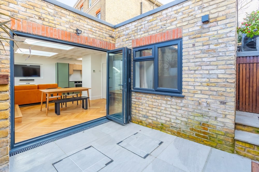 Luxuriously Compact 1BD Eco Home Clapham Common!