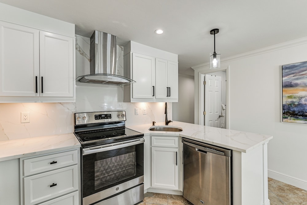 1 Mi to Beach: Naples Home w/ Pool & Fire Pit