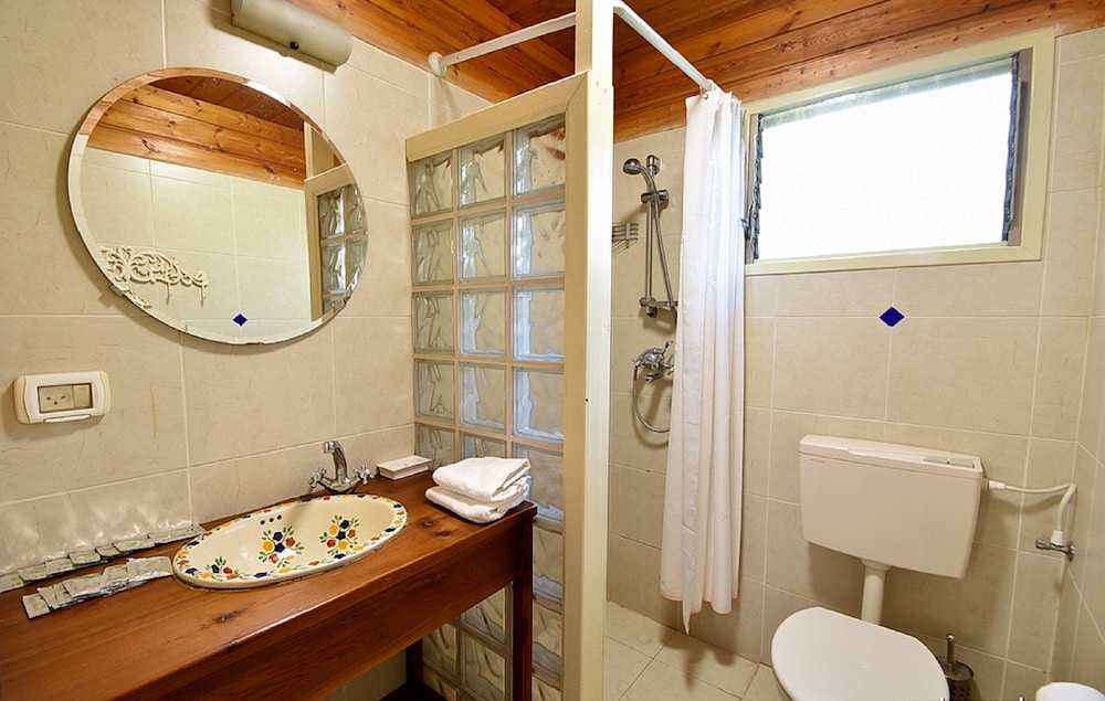Maya Cabins