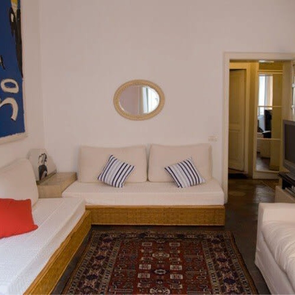 Rome With a Garden Delightful 1 Bedroom Apartment With Private Garden in Historic Trastevere