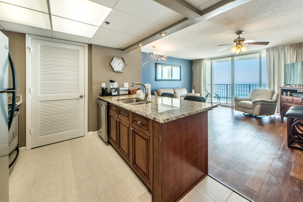 Long Beach Resort 4-902