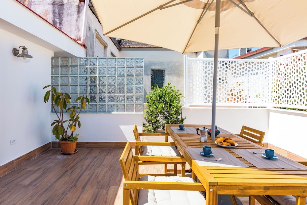 Viewsuvio Terrace at Historical Center