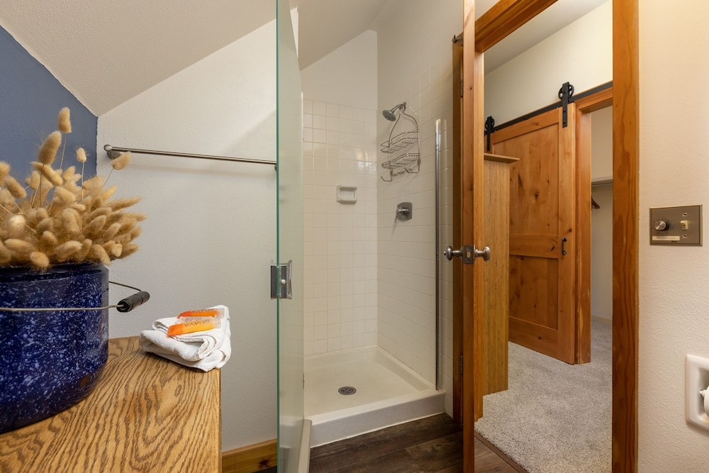 The Pines - Keystone Ski Resort CO Vacation Lodging
