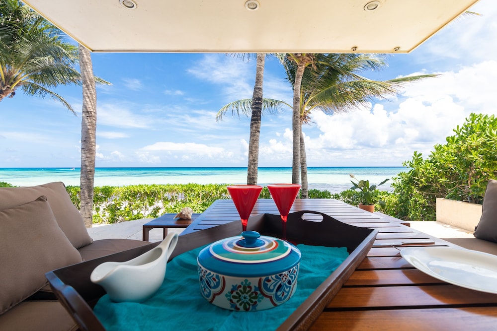Beachfront Homes by Playa Paradise