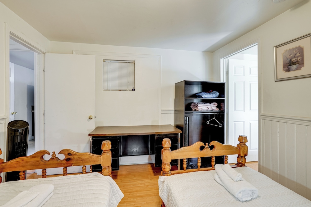 Oakland Group Retreat: Historic Home Near Downtown