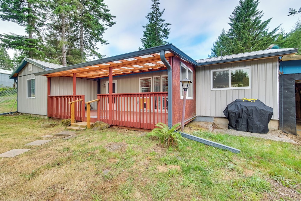 Cozy North Bend Getaway Near Dunes + Ocean! view 5