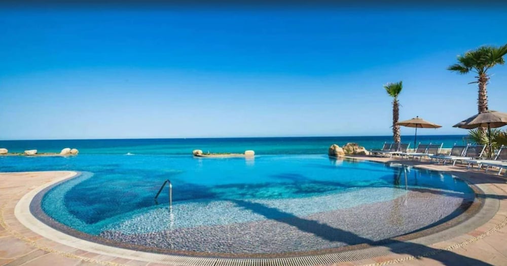 2BD Villa La Valencia Ocean View 5 Star Resort