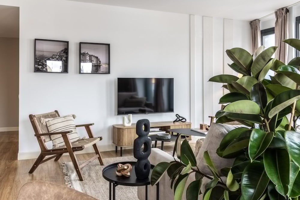 Dono - 3 Bedrooms Apartment in Chueca