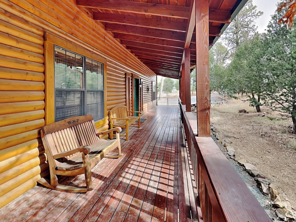 Wine N Pines by Ruidoso Vacation Rentals