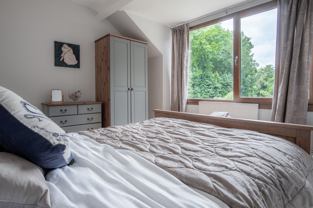 Wern Y Glais - 2 Bedroom Cottage - Glais view 4