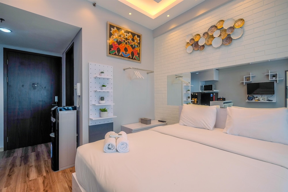Modern Studio At Lrt City Bekasi Apartment
