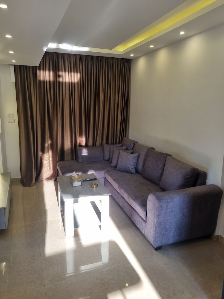 Luxurious Amman Apartment With Private Pool and Modern Amenities