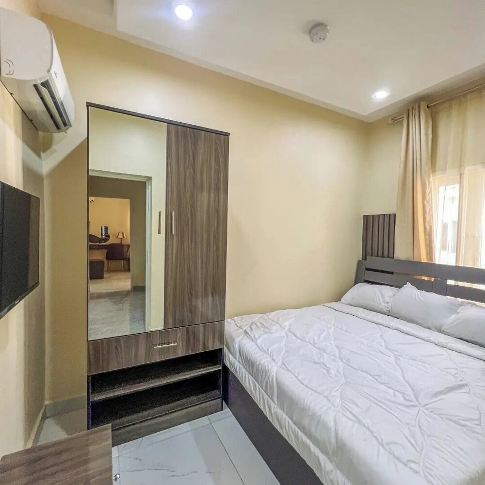 Bott Apartment