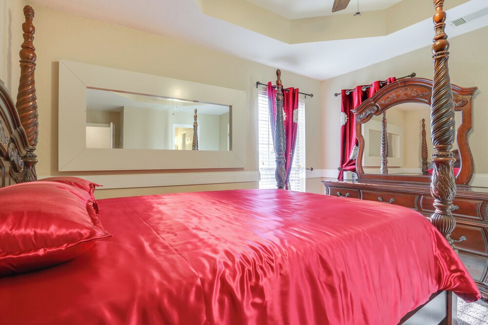 9 Mi to Lake Texoma: Calera Escape w/ Gazebo!