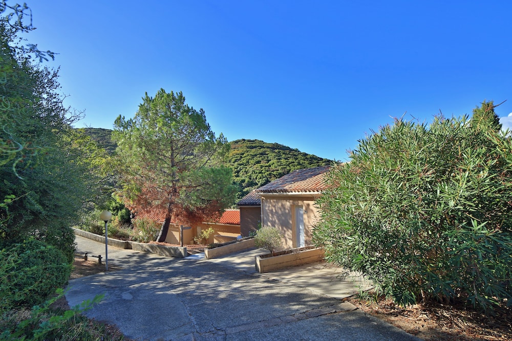 Hotel Paese di Lava - Image 1