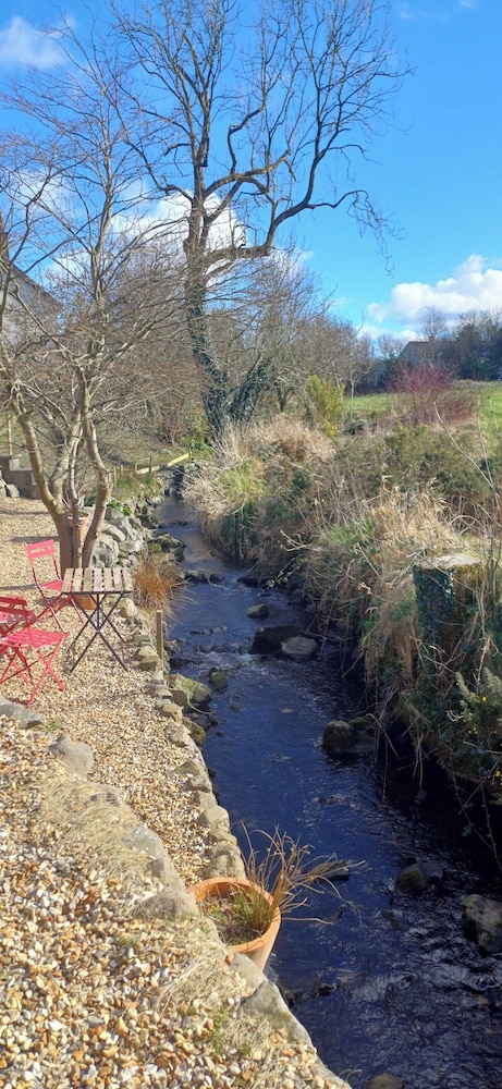 Riverside Cottage at Logwood Mill