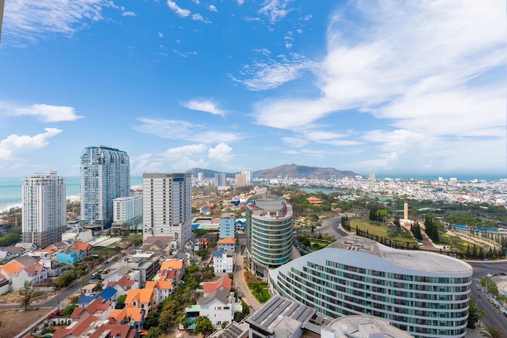 Sum Condotel Luxury