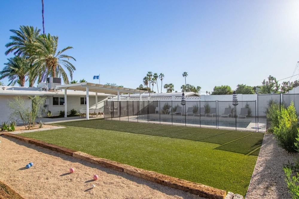 Northview Mid-century Escape Pool Firepit Bocce