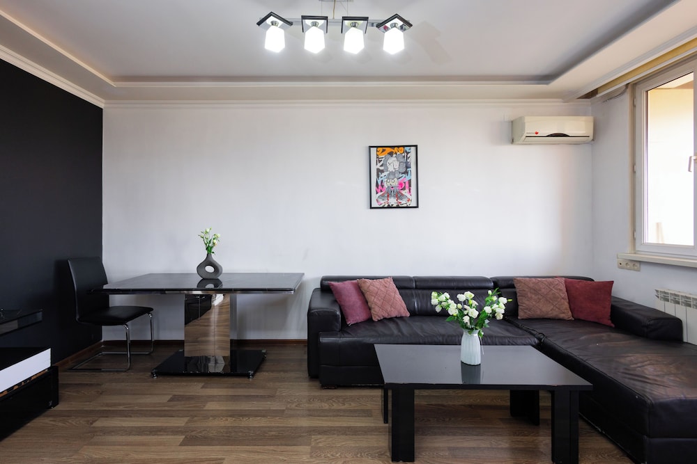 Apartments by Luxe Group KO100