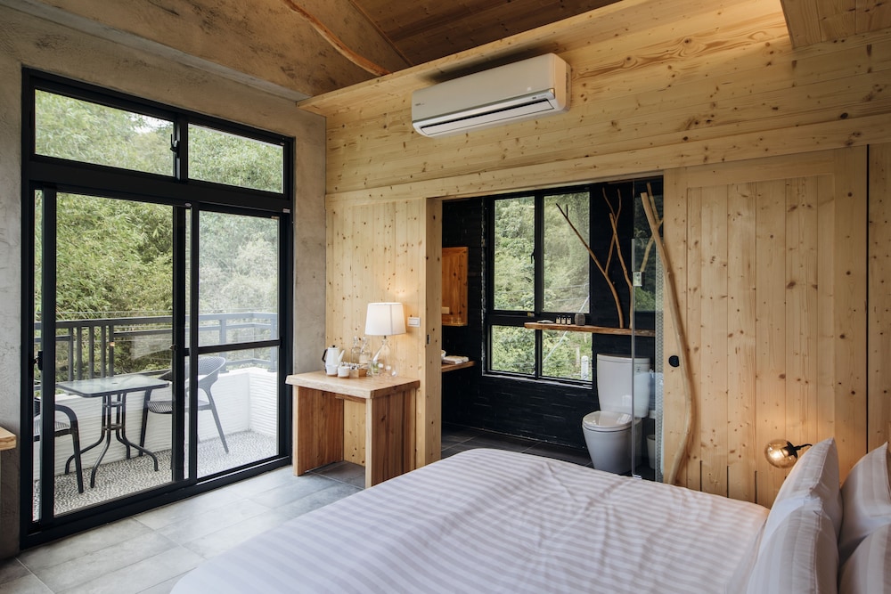 Sun Moon Lake Residence 8