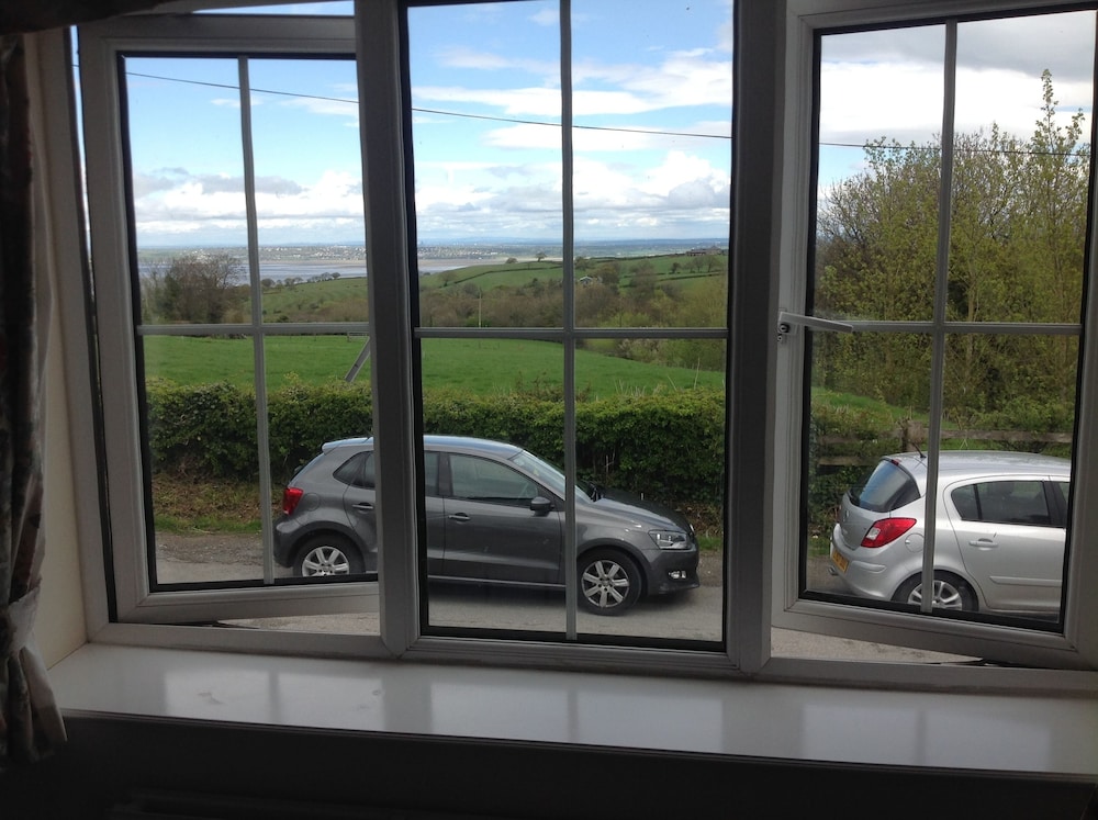 Glan Yr Afon Inn