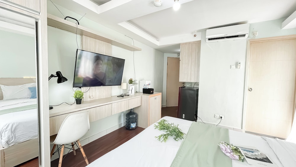 Minimalist And Homey Studio Apartment Amethyst