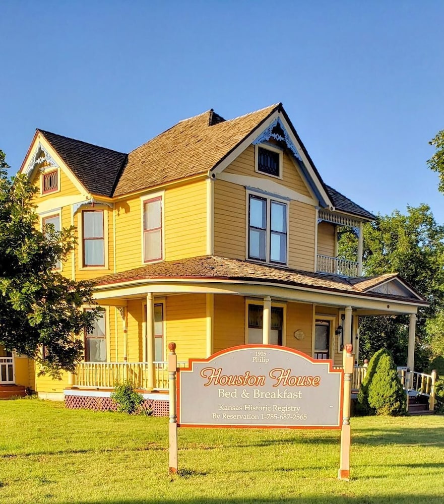 Historic Philip Houston House - Property Image 4