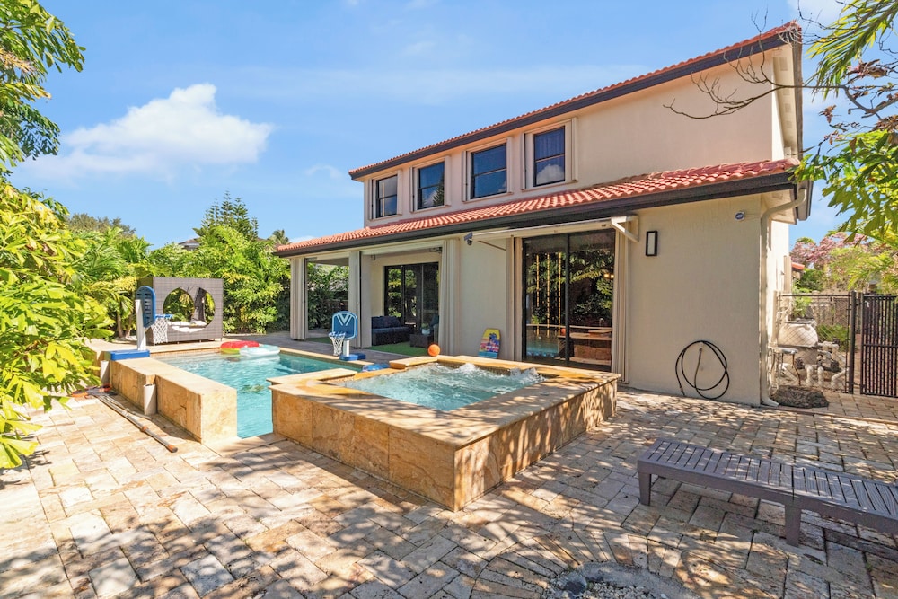 Ethereal Oasis Miami - Heated Pool Spa & Cinema - Prime for Groups