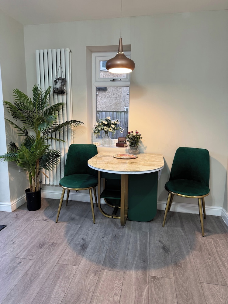 Oxford - Villa - Sleeps 8 - Garden - Parking