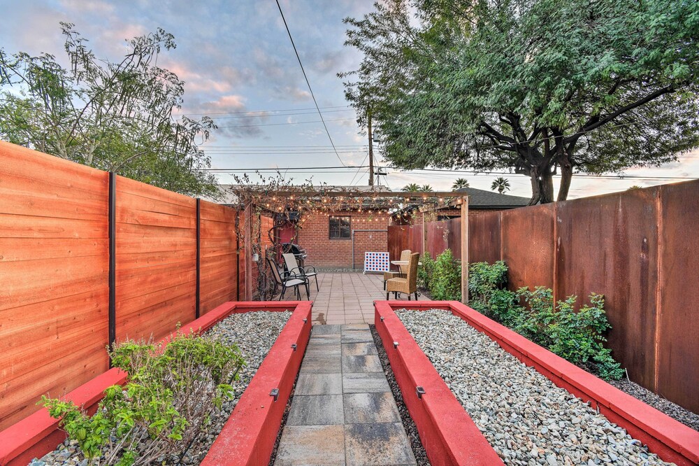 Phoenix Getaway w/ Patio, Near Roosevelt Row!