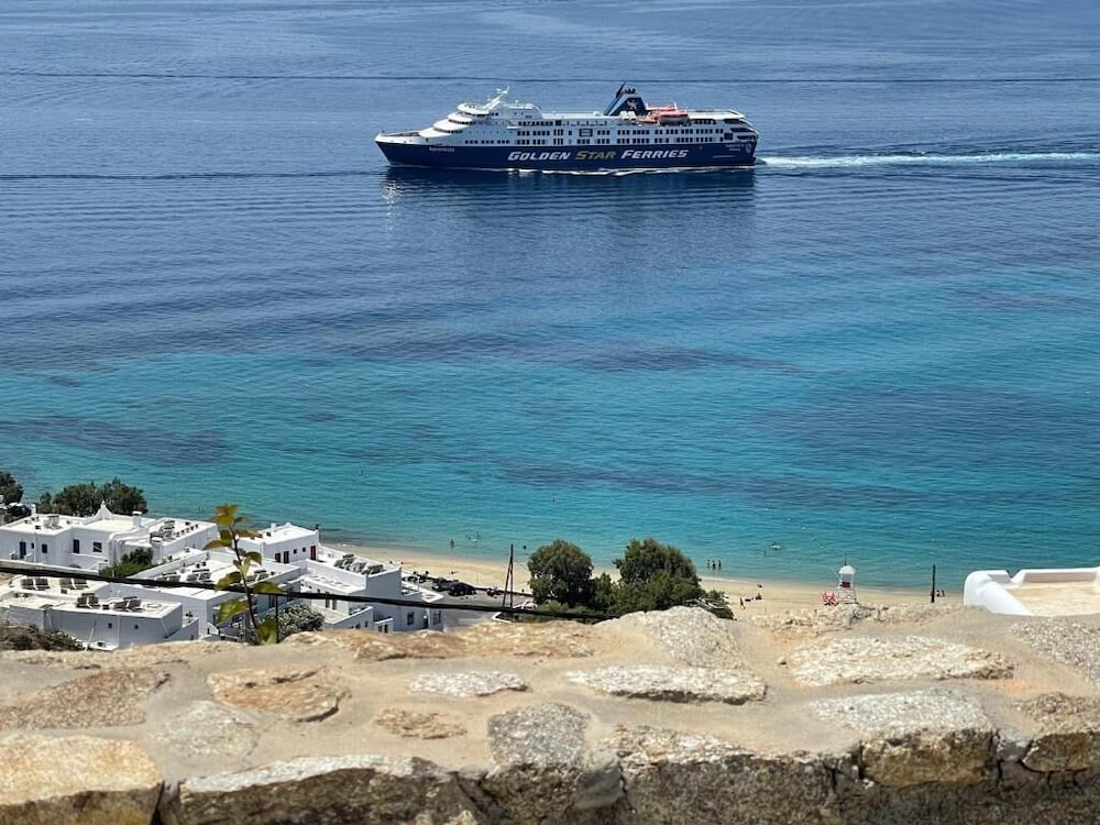 Aloft Suites Mykonos Island