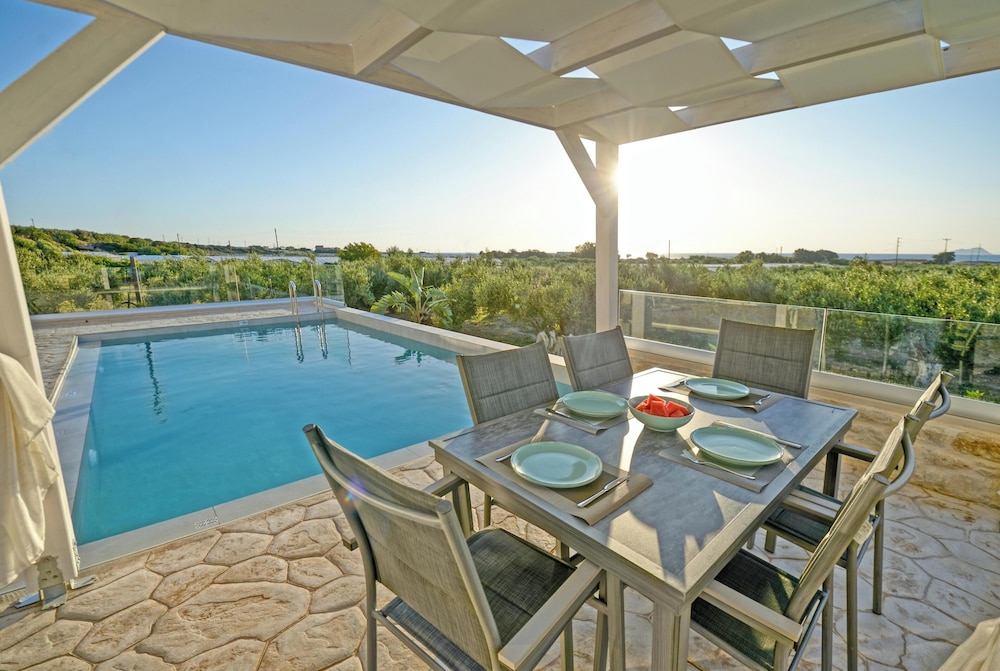 Koukis Villa With Sea View