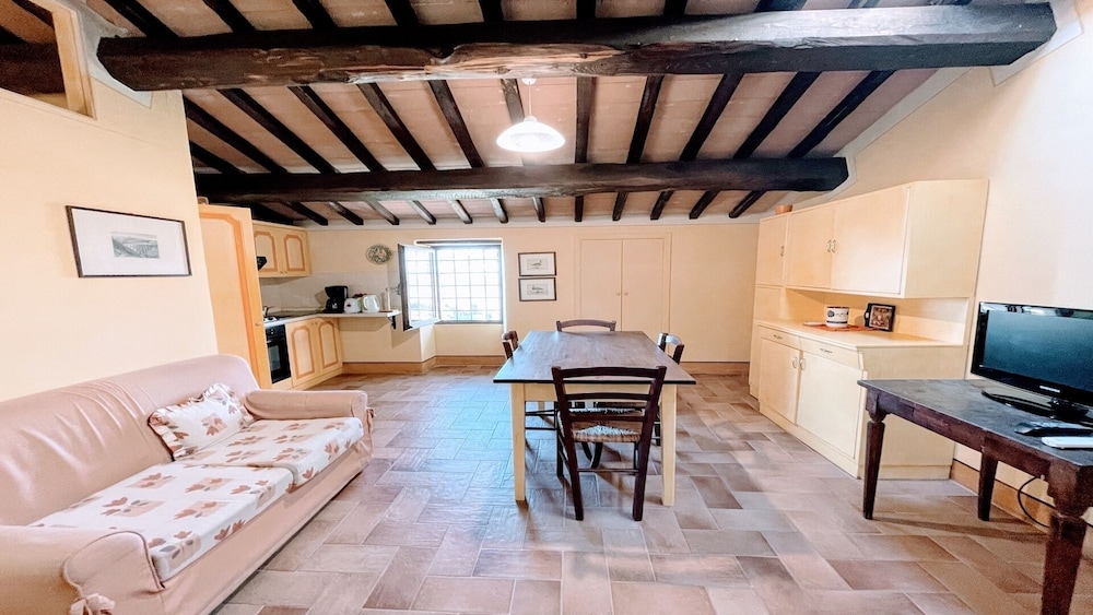 Open Pool Villa in Italy - Spoleto Umbria - Property Image 75