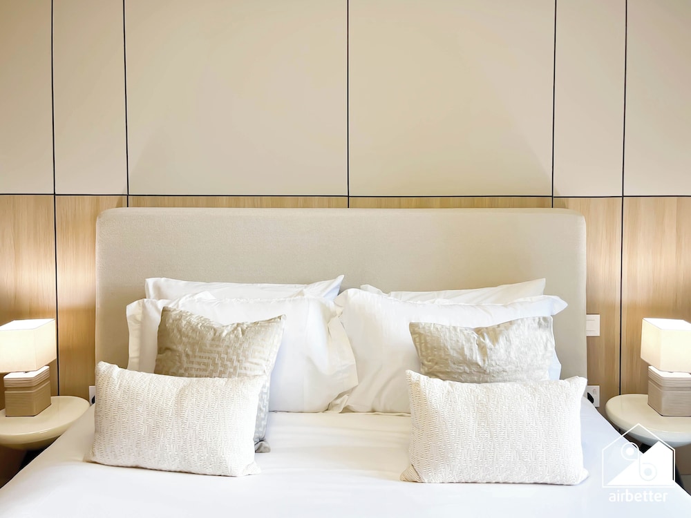 Luxury & Comfort 1B at Al Jadeel 2 Jumeirah Living