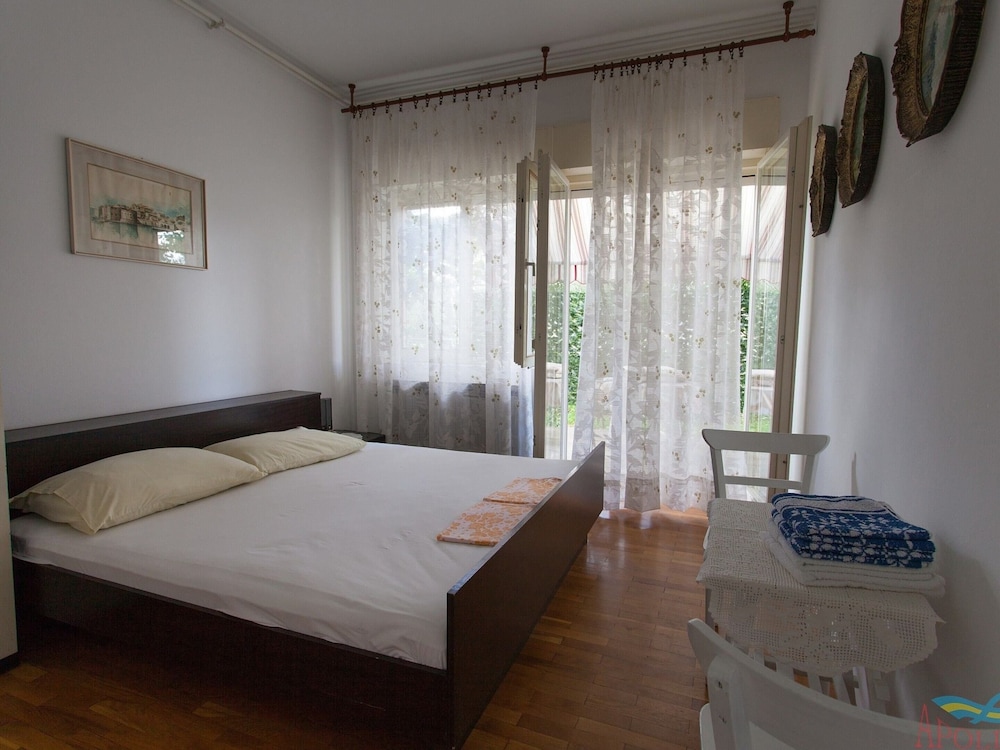 Charming Apartment on Croatian Islands view 3