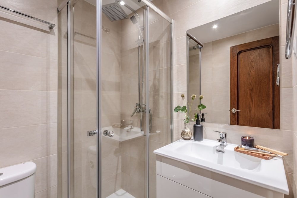 Beires - 1 Bedroom and Shared Pool in Almagro