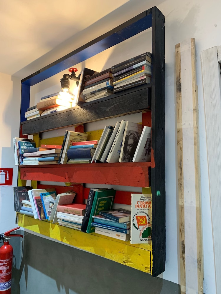 Lion University & Youth Hostel Milano