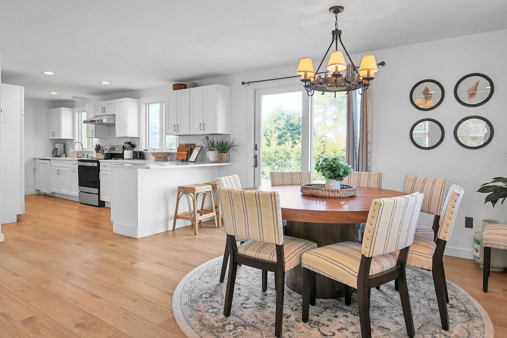 Charming 3br Home In Nantucket's Natural Beauty 3 Bedroom Home