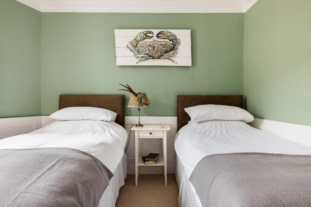 Spacious Homely Georgian Town House Central Bath