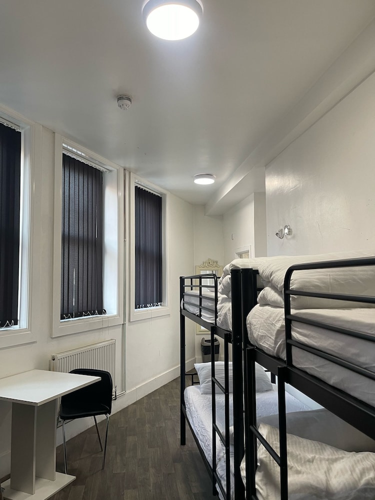 Rahman Hostel - Manchester