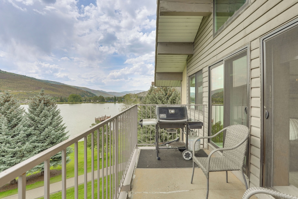 Sauna & Ski Shuttle Access: Mtn-view Condo in Avon