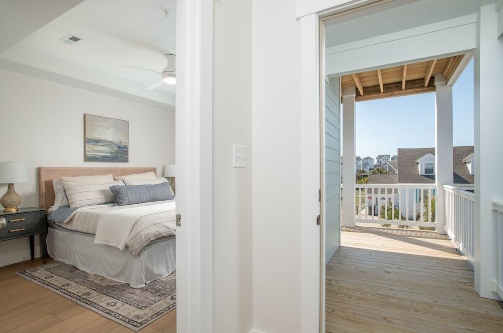 Salty Dalty & Three Buoys 3 Bedroom Townhouse
