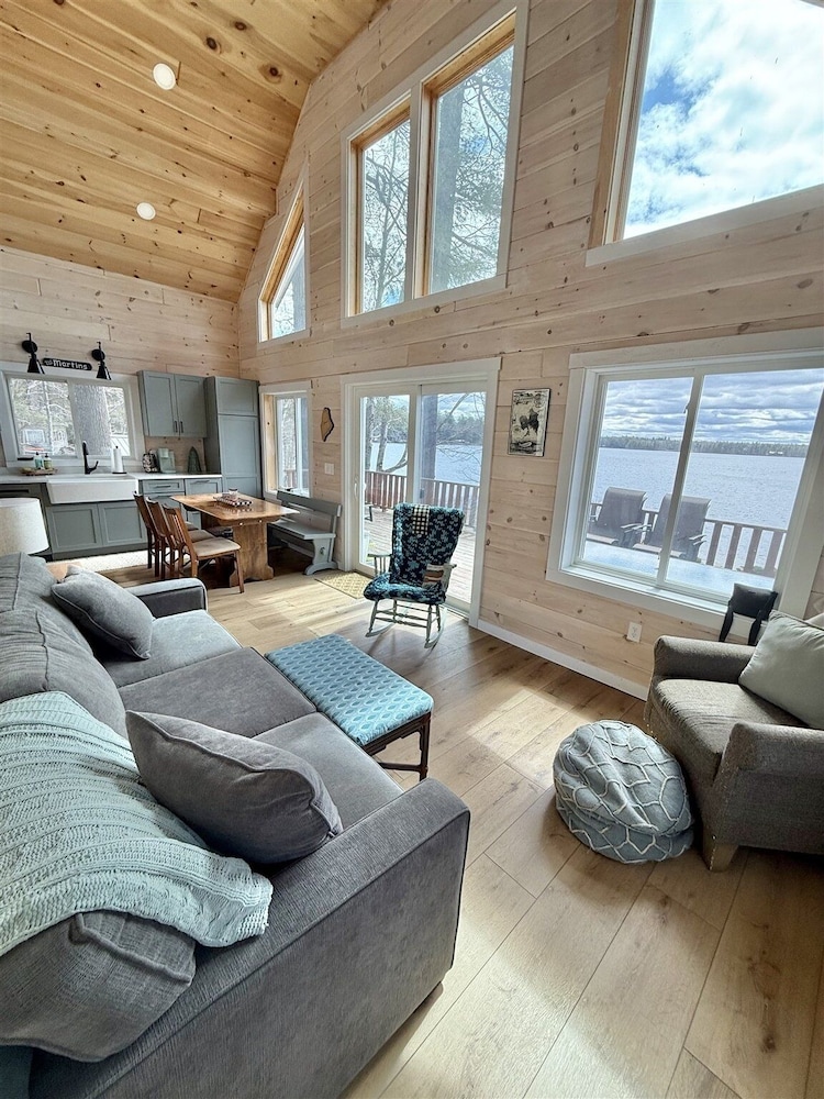 Thomas Pond Cottage Limit 8 3 Bedroom Cottage