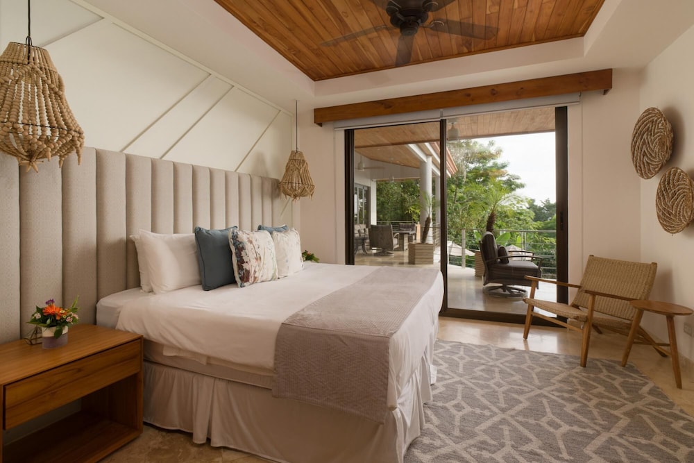 Stunning 7 BR Villa Manuel Antonio Sanctuary
