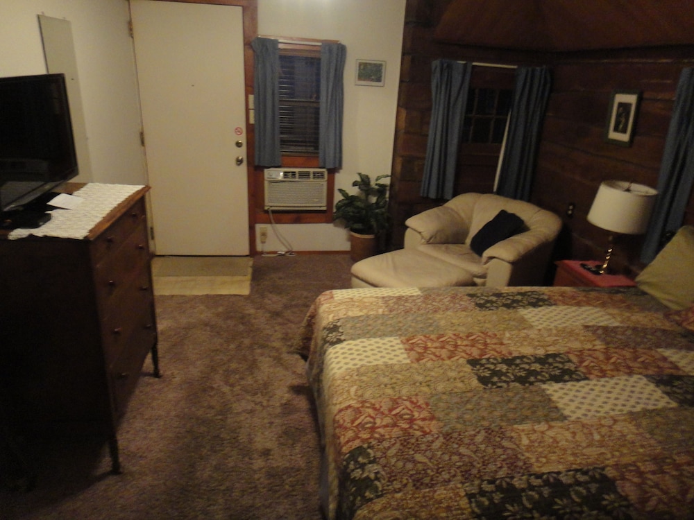 Brackenridge Lodge view 4
