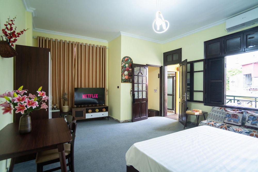 CozyPosy Premier Apartment