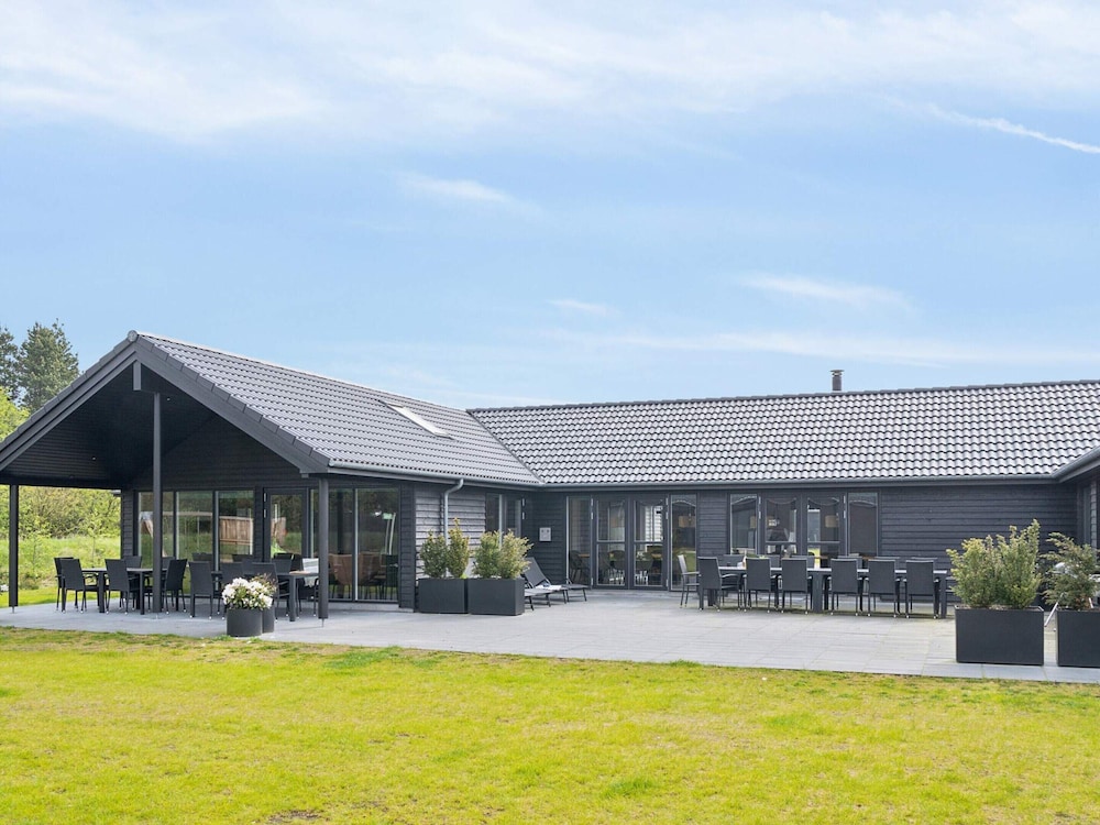 5 Star Holiday Home in Norre Nebel